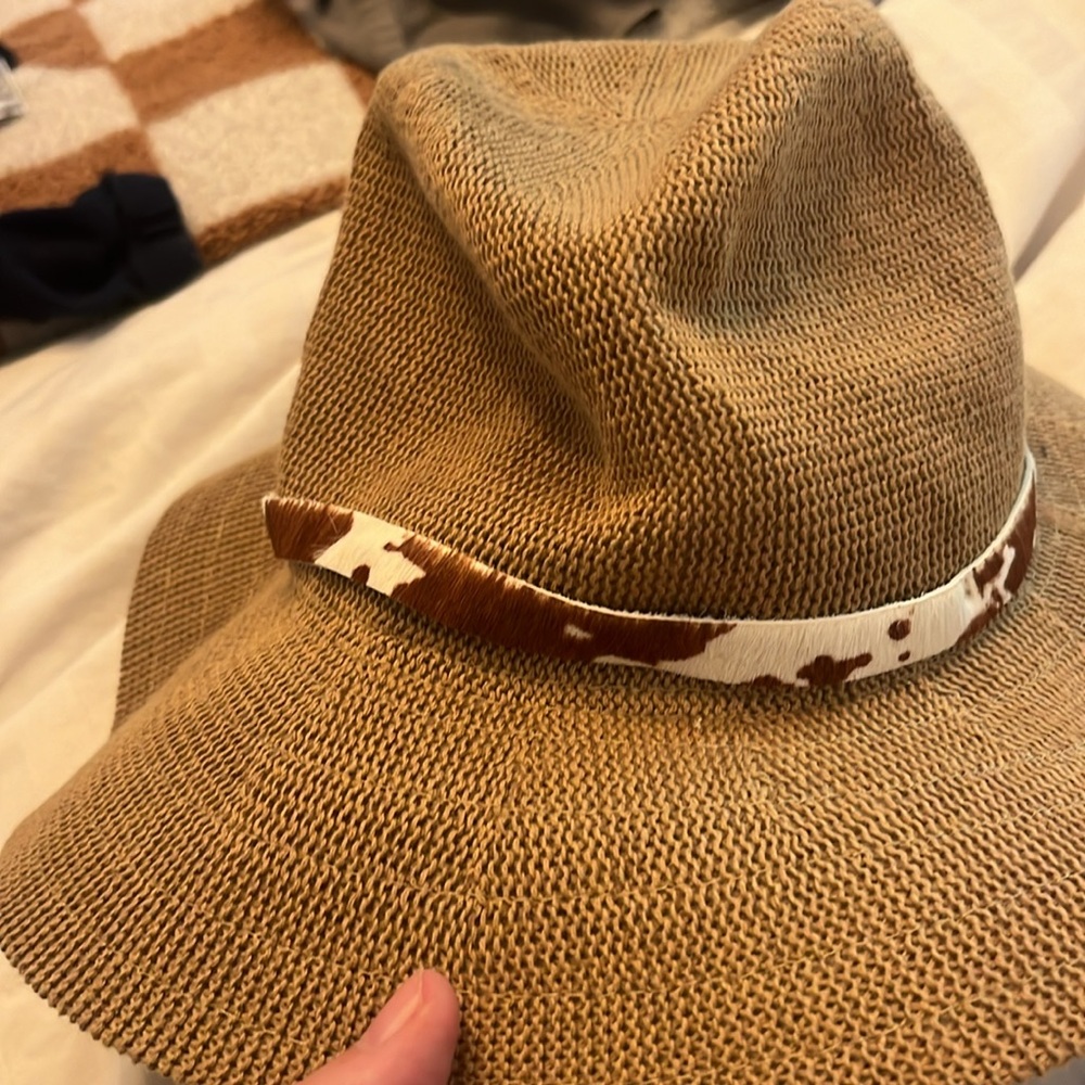 Hat - Picture 2 of 4